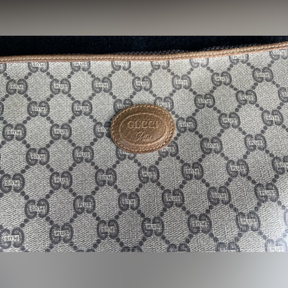 Authentic Vintage Gucci Plus Pouch - Picture 2 of 6